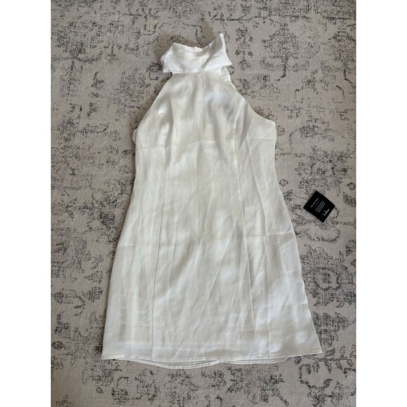 Elegant White Halter Dress - Picture 3 of 10